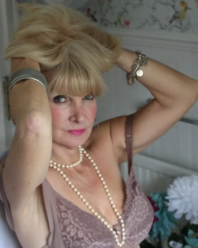 Lise, 60 ans, plan cul à Douvaine
