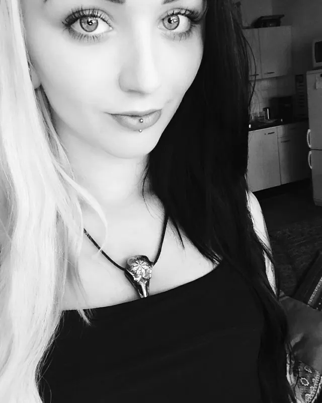 Tiffany, 27 ans, plan cul à Décines-Charpieu